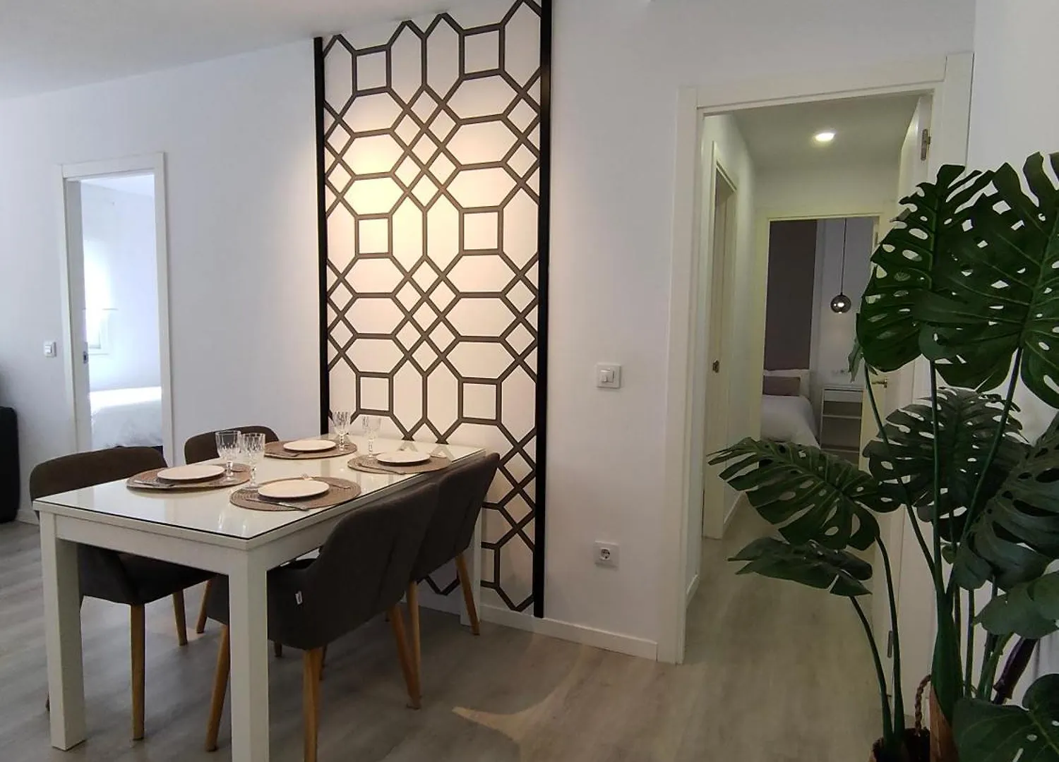 Apartment Casa Mallen, Con Amplia Terraza, En El Barrio De Nervion Seville Spain